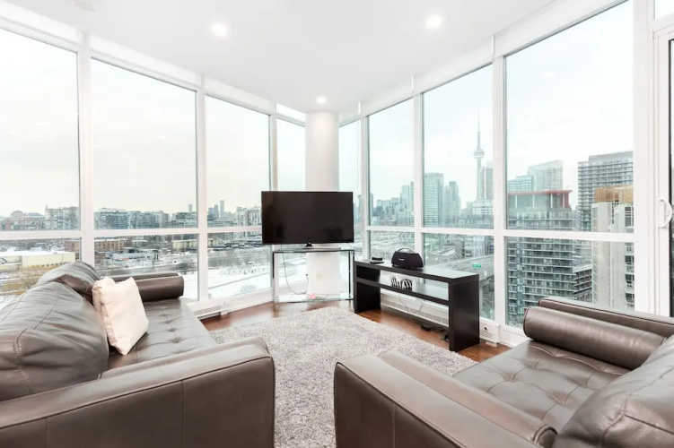 Penthouse with CN Tower view