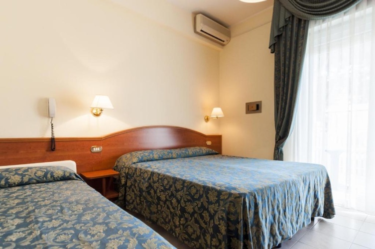 Superior Quadruple room