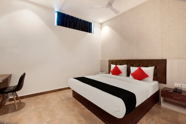Deluxe Suite