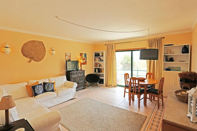 A71 - Pinheiros Flat in Lagos