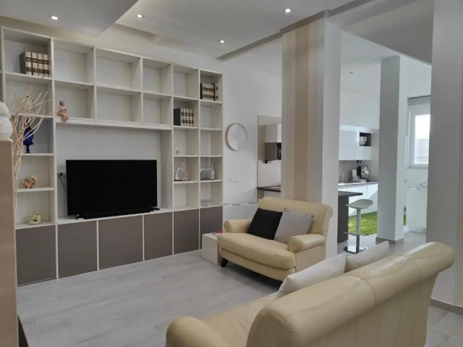 2 Bedrooms Apartment