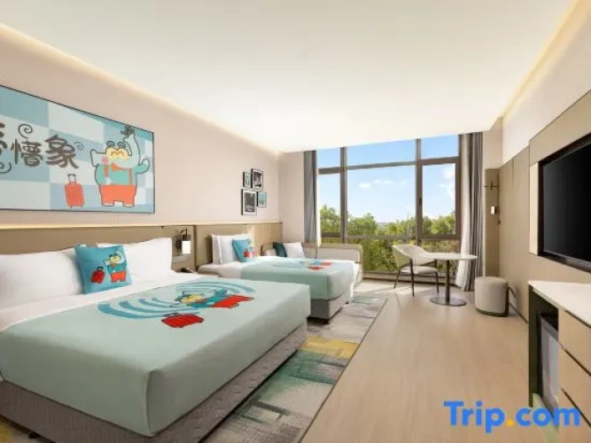 Deluxe Twin Family room