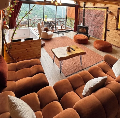 1 Bedroom Business Bungalow with river view