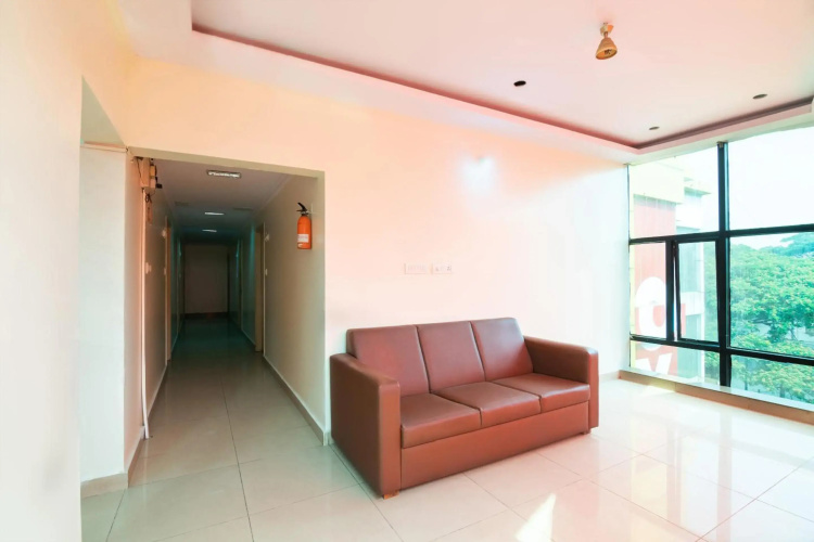 OYO 10293 Rajmahal Comforts