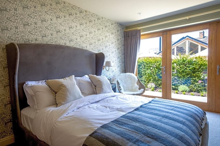 Standard Double room with garden view