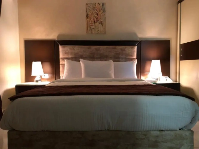 Deluxe Suite