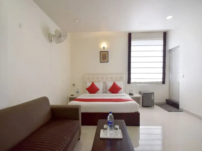 OYO 7110 Hotel Prince