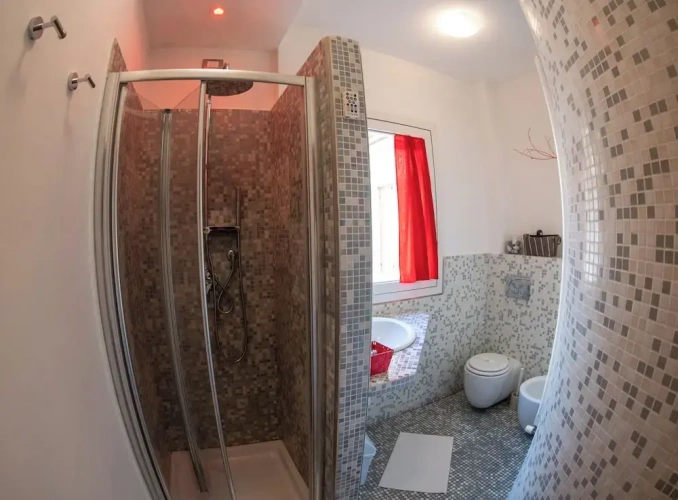 Comfort room