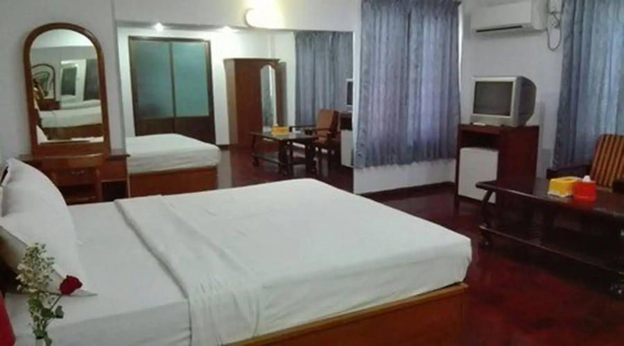 Airport Inn