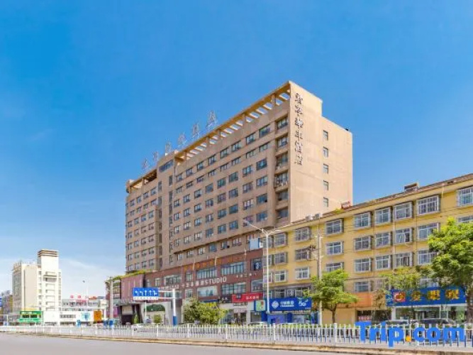 Junting Huafeng Hotel
