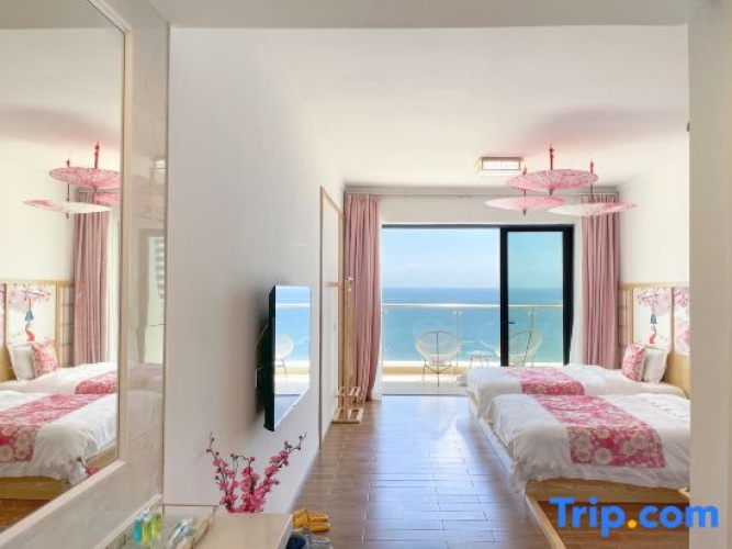 Standard Double room with view