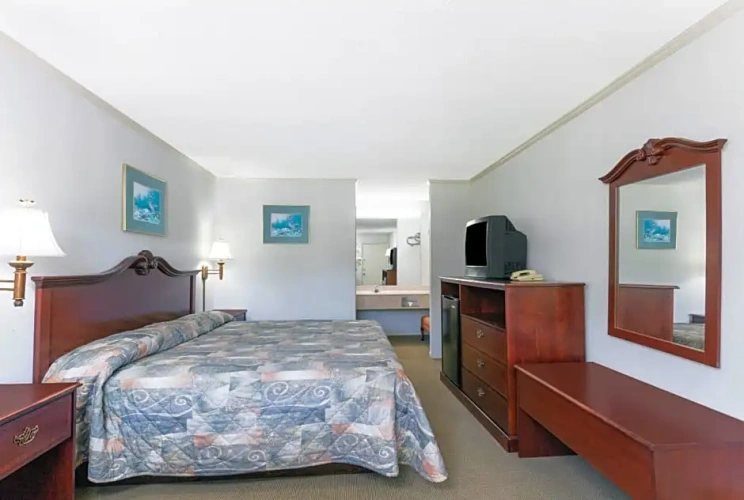 Standard Quadruple Family room