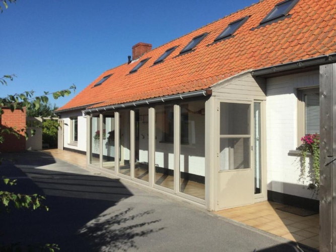 4 Bedrooms Cottage