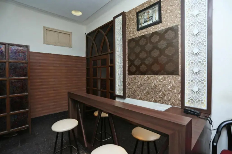 Green hotels and restaurant