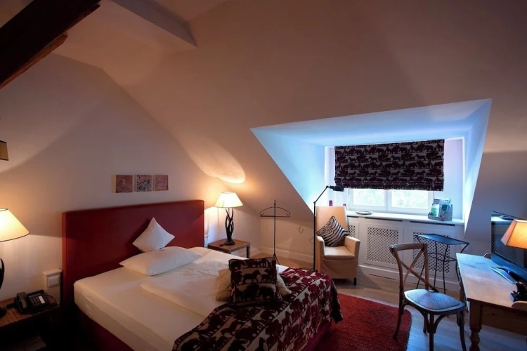 Comfort room