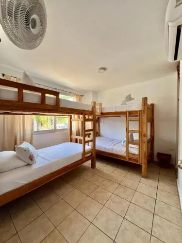 Hostel Beach House