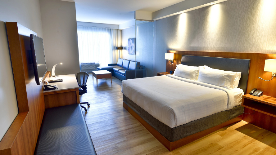 Holiday Inn Express & Suites Vaudreuil - Dorion photo 7