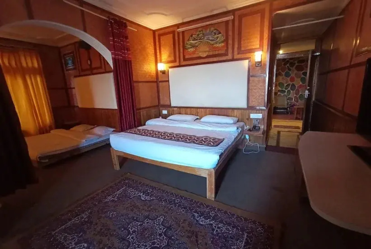 Hotel Robinsson Palace
