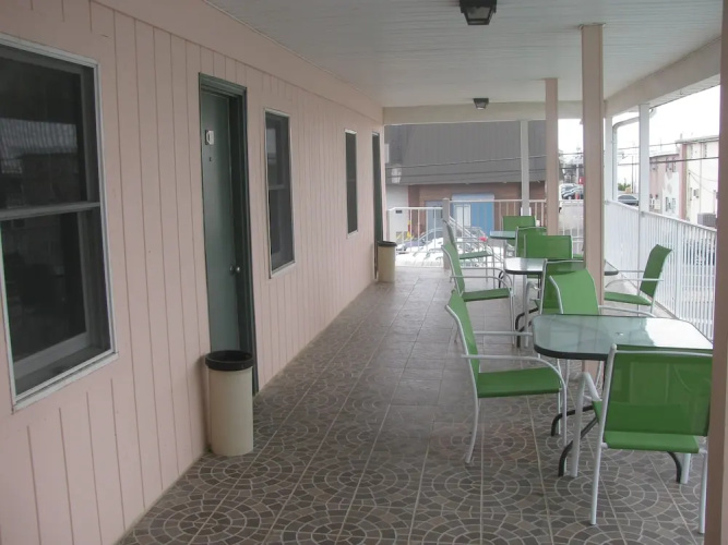 Belmont Motel
