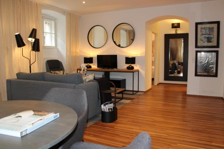 1 Bedroom Apartment
