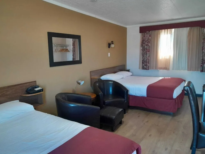 Travellers Motel