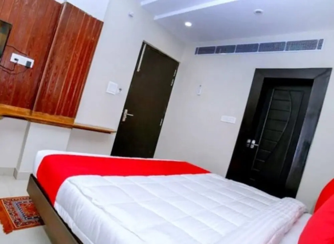 Anroute Stays122- Shastri Nagar