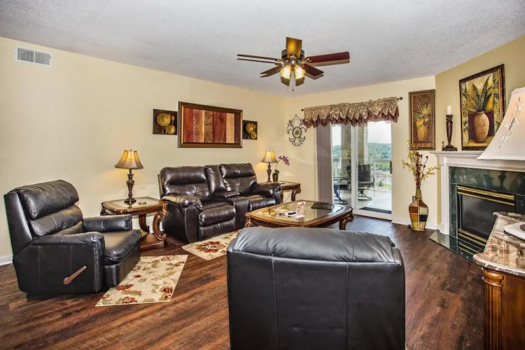 Whispering Pines 212