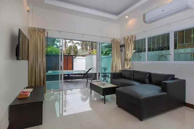 Holiday 2BR Jacuzzi Pool Villa Lancelot3