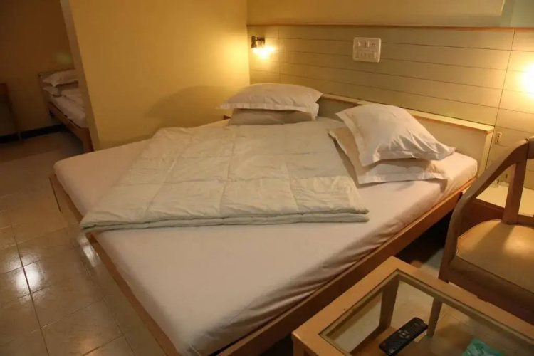 Hotel Ravi Kiran