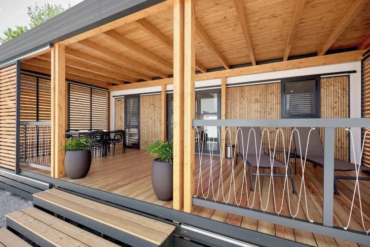 2 Bedrooms Comfort room with balcony and with mountain view