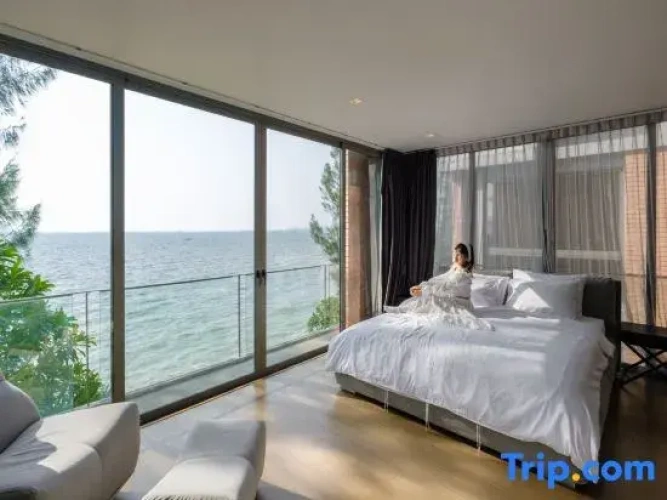3 Bedrooms Villa