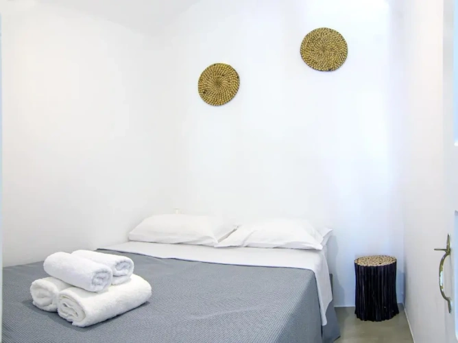 2 Bedrooms Villa