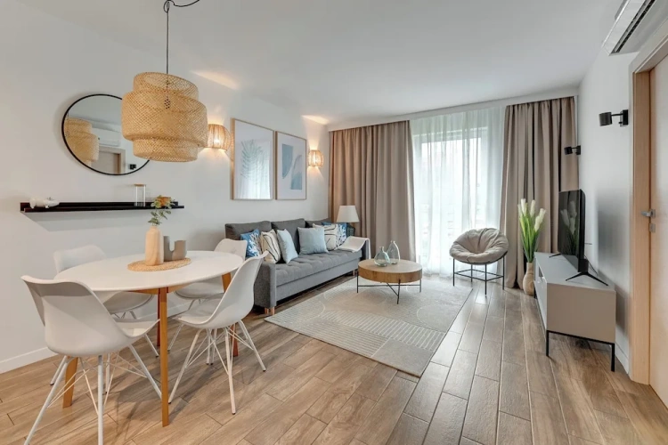 Apartment with balcony