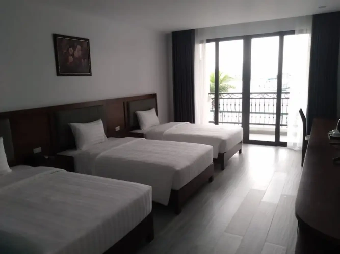 Standard Triple room
