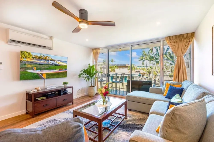 2 Bedrooms Standard Family room with balcony and with garden view