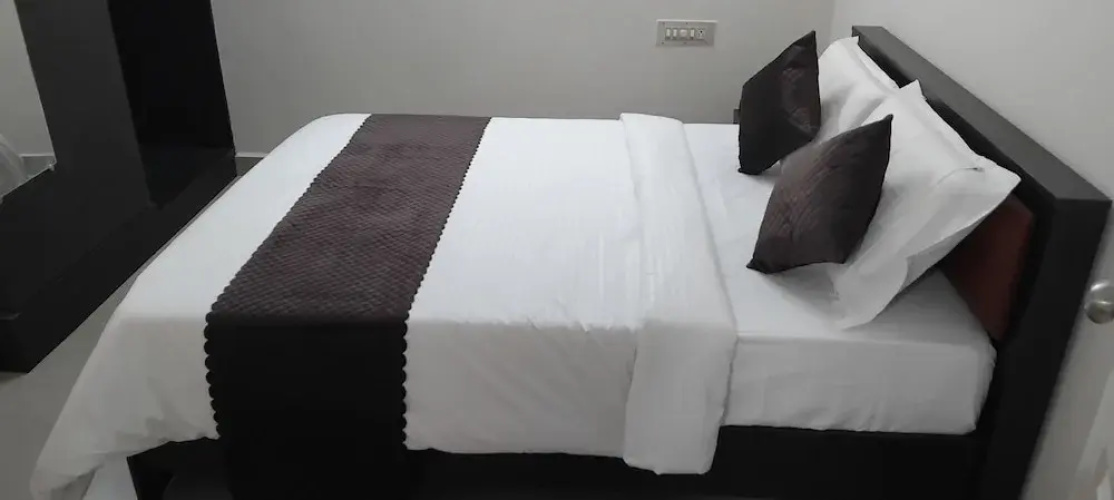 SLV Aashraya Apartment Stay
