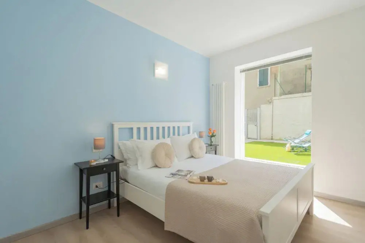La Quiete With Private Garden by Rent all Como