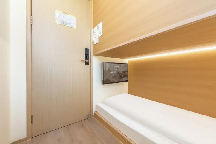 Lemon Hotel