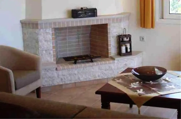 2 Bedrooms Villa