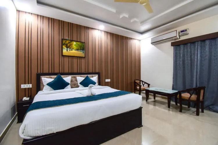 Hotel advantage inn