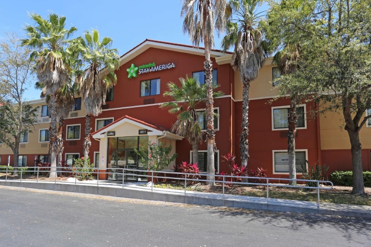 Deluxe Studio