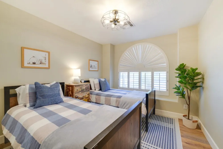 Phoenix Vacation Home w/ Private Pool Near Hiking!