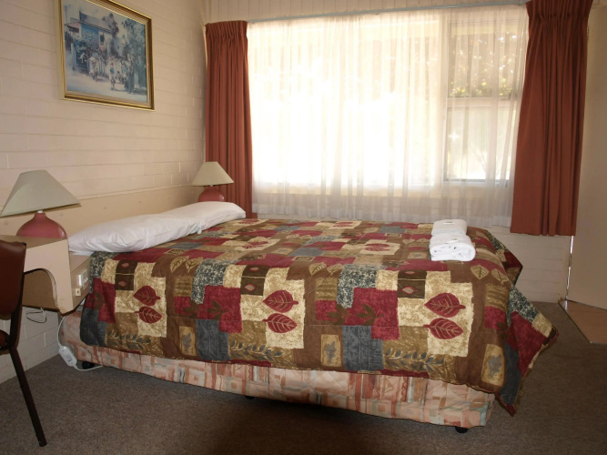 Civic Motor Inn