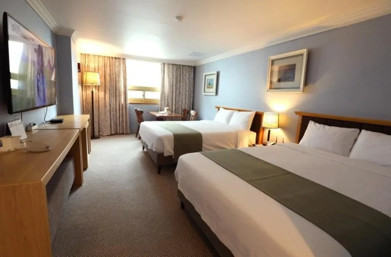 Quadruple Suite