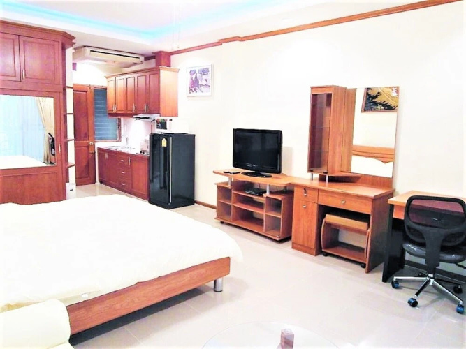 Large Studio Baan Suan Lalana