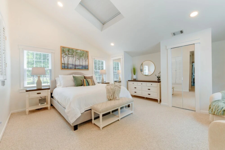 'commodore Bay Waterfront Home on Lake Norman!