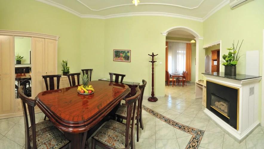 Standard Family room
