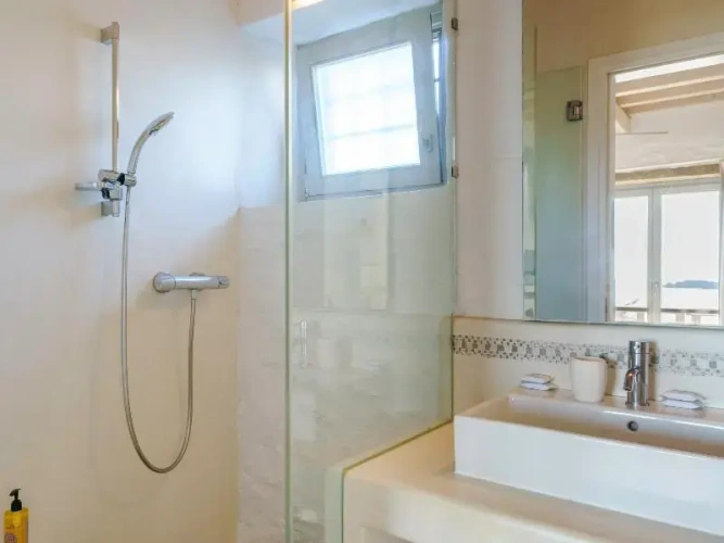 1 Bedroom Suite