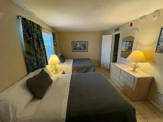 Breezy Palms Resort