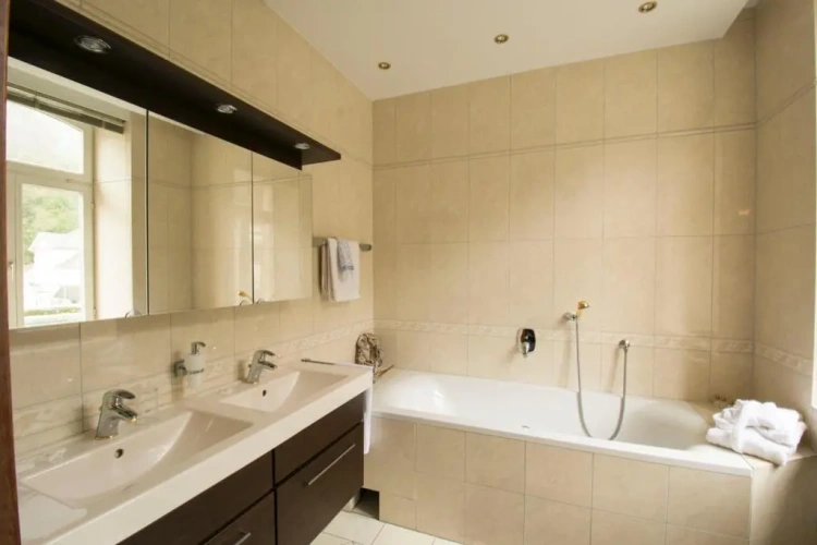 Standard Triple room with balcony